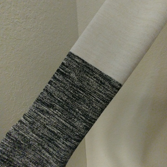 Max Studio Knit Microstriped L/S Top - Picture 5 of 8